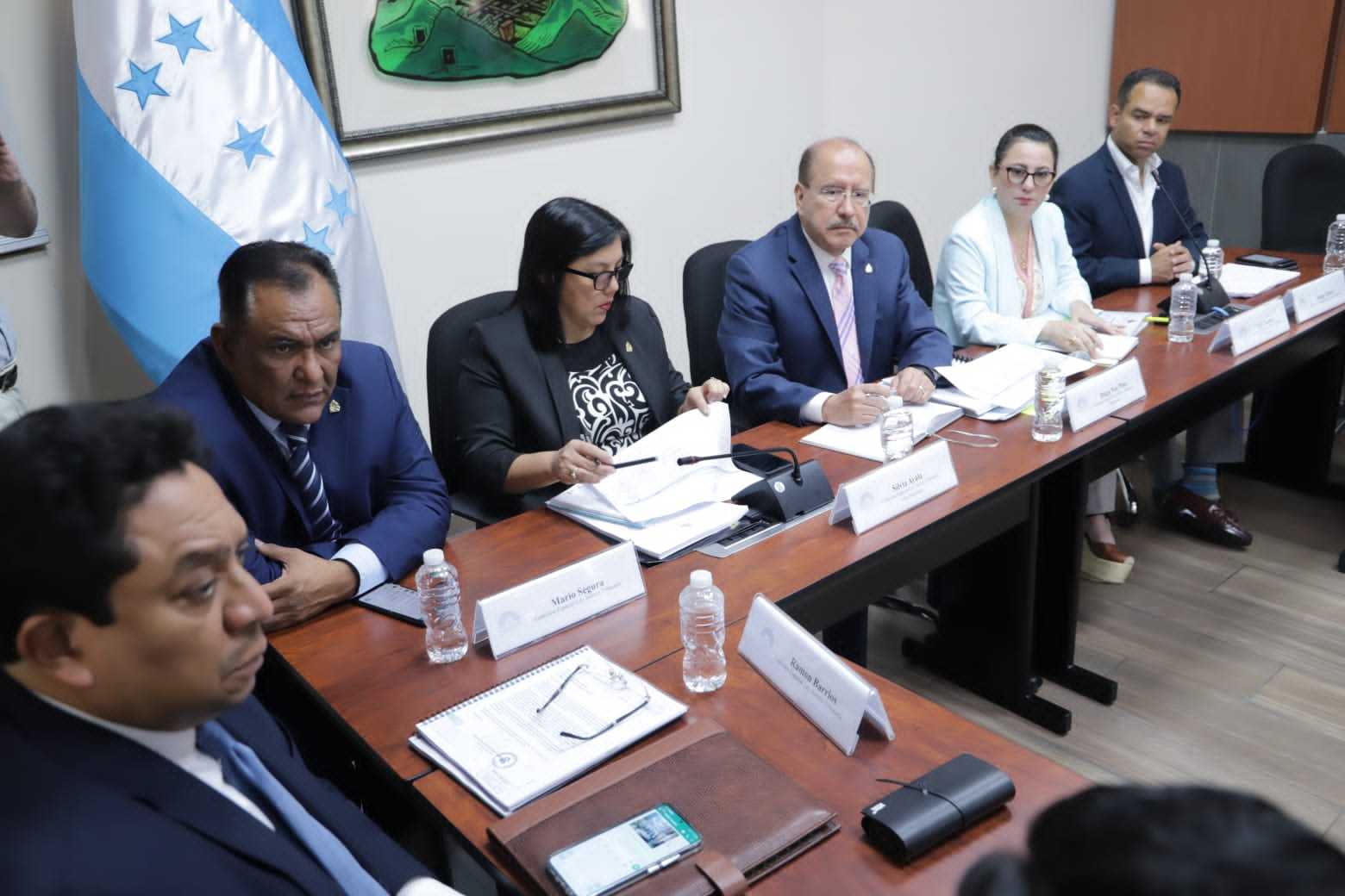 Congresistas que integran la Comisión Especial de Dictamen resaltaron las virtudes de la Ley de Justicia Tributaria